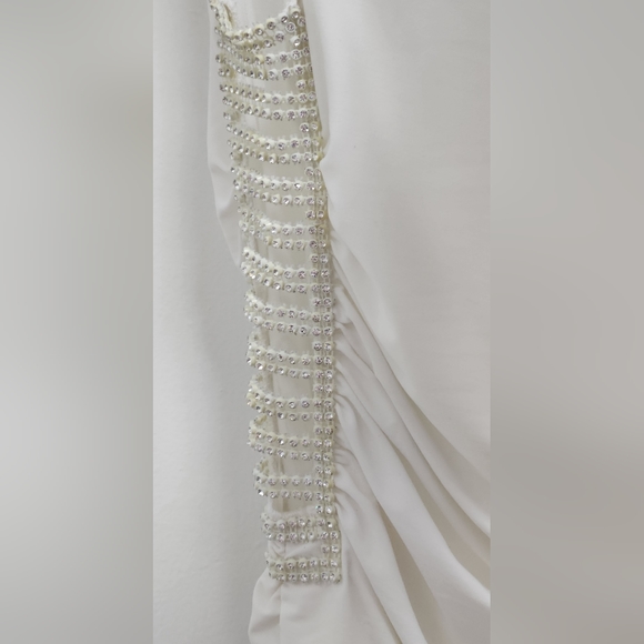 3/$25 Esha Designer Semi formal sleeveless dress White S size. - Picture 3 of 9